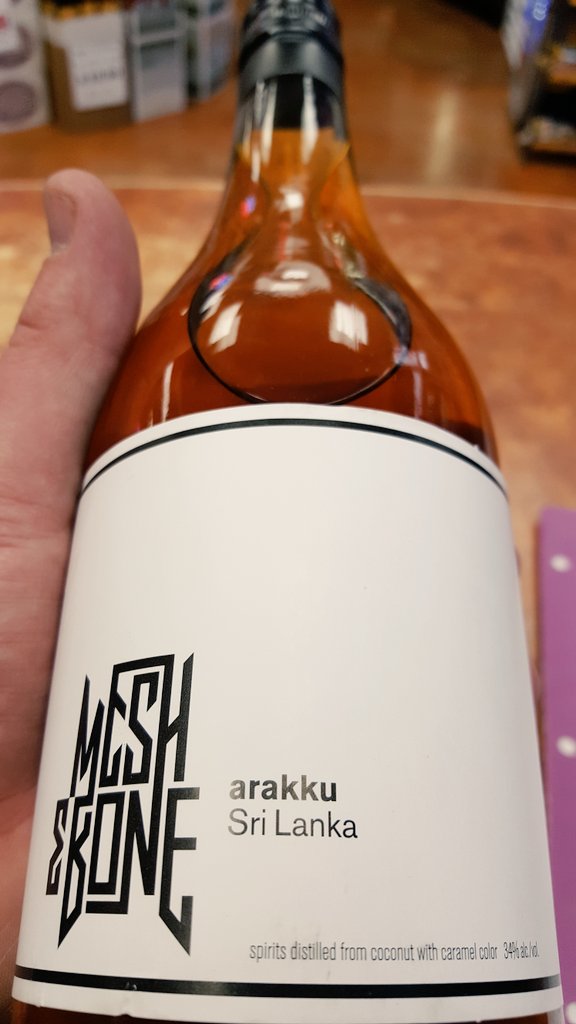 CityViewLiquor's tweet photo. Arakku is a Sri Lankan inspired Coconut Blossom Liqeuer from Chicago's #meshandbone. @meshandboneme #newhotness https://t.co/cG04pBgBSy