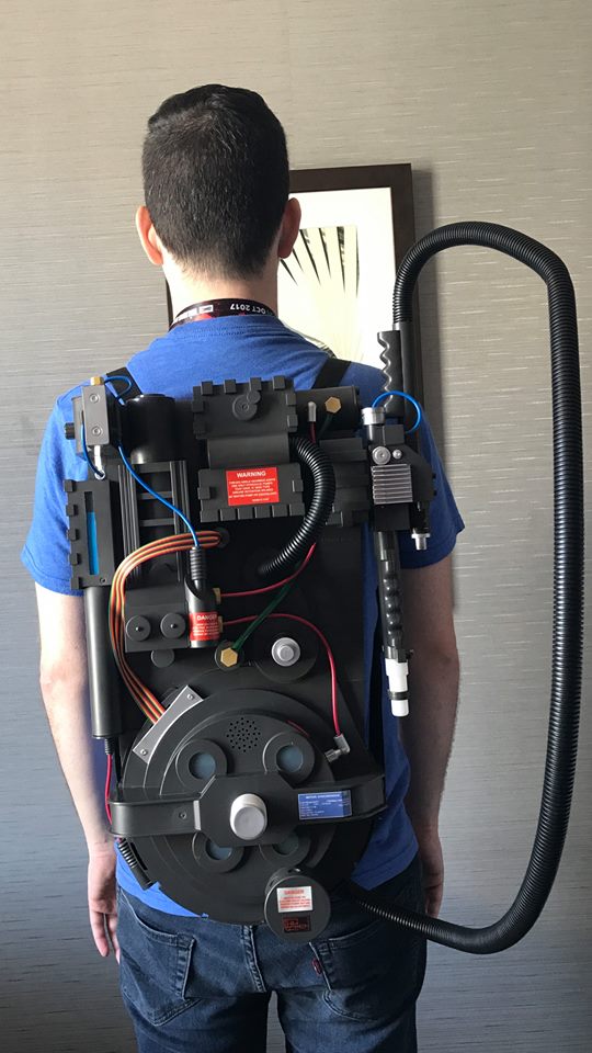 protoncharging's tweet photo. The @SpiritHalloween costume pack, coming Oct for $69.99 w/ lights &amp; sounds. Not @ANOVOS specs, but holy cow! Model is 6' for scale. https://t.co/KomnXQNJwv