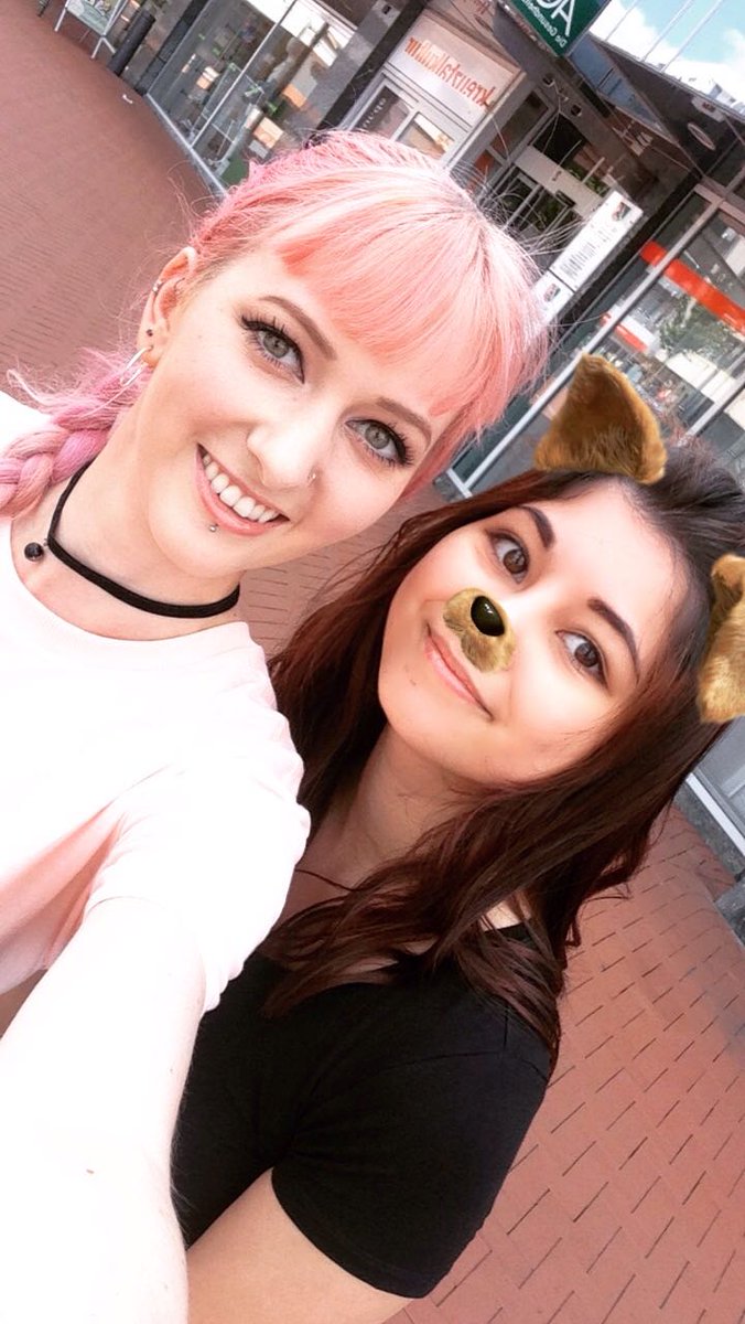 AllyHina's tweet photo. So today I met @janidoll12 and we had so luck with the weather eventhough it was a bit too warm x3 https://t.co/aB7tl1GpNU