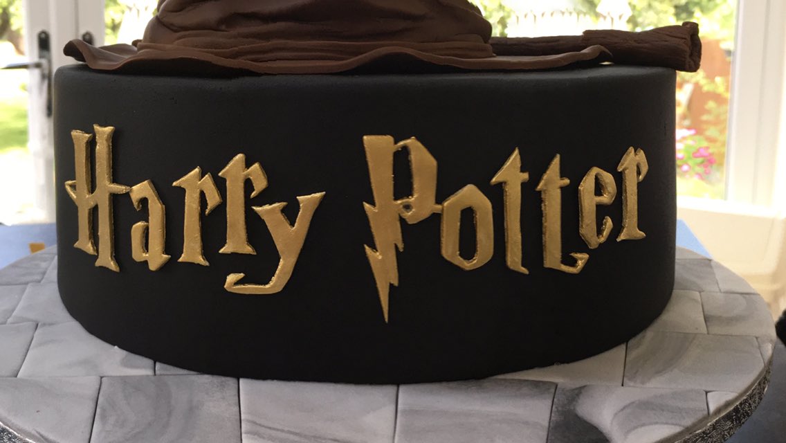 Loving one of today's cakes 😬😬😍 #birthdaycake #cake #HarryPotter