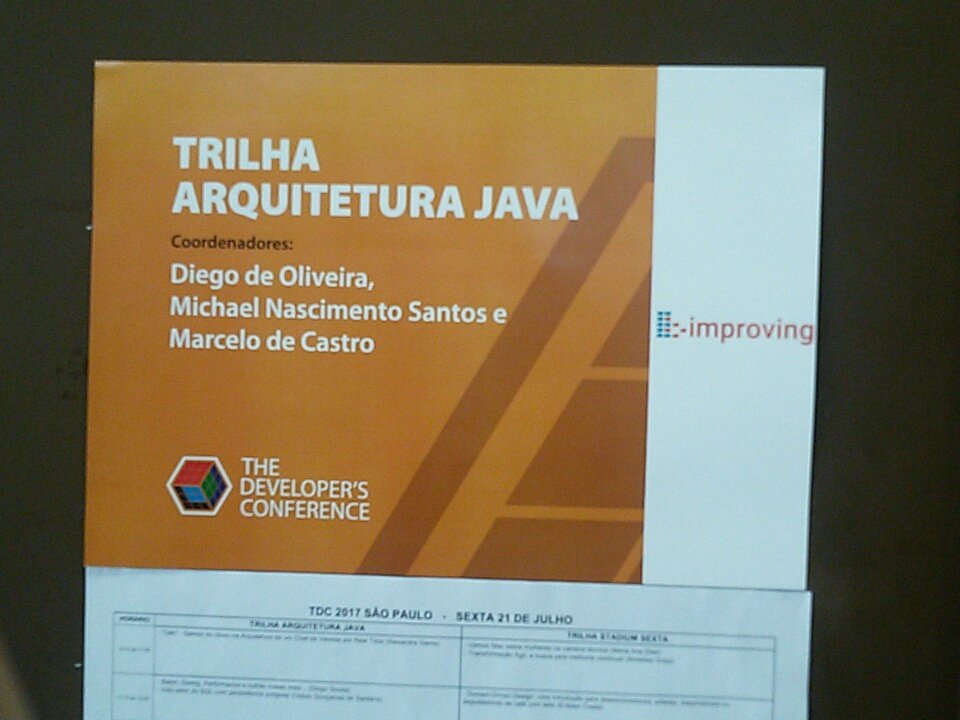 mr__m's tweet image. Perguntas para o @otaviojava? Use #ArquiteturaJava #TheDevConf