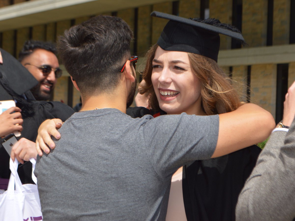 Uni_of_Essex's tweet photo. Final day of graduation! What a fantastic week it has been and congratulations to the Class of 2017! #essexgraduation https://t.co/cmR2fy03xc
