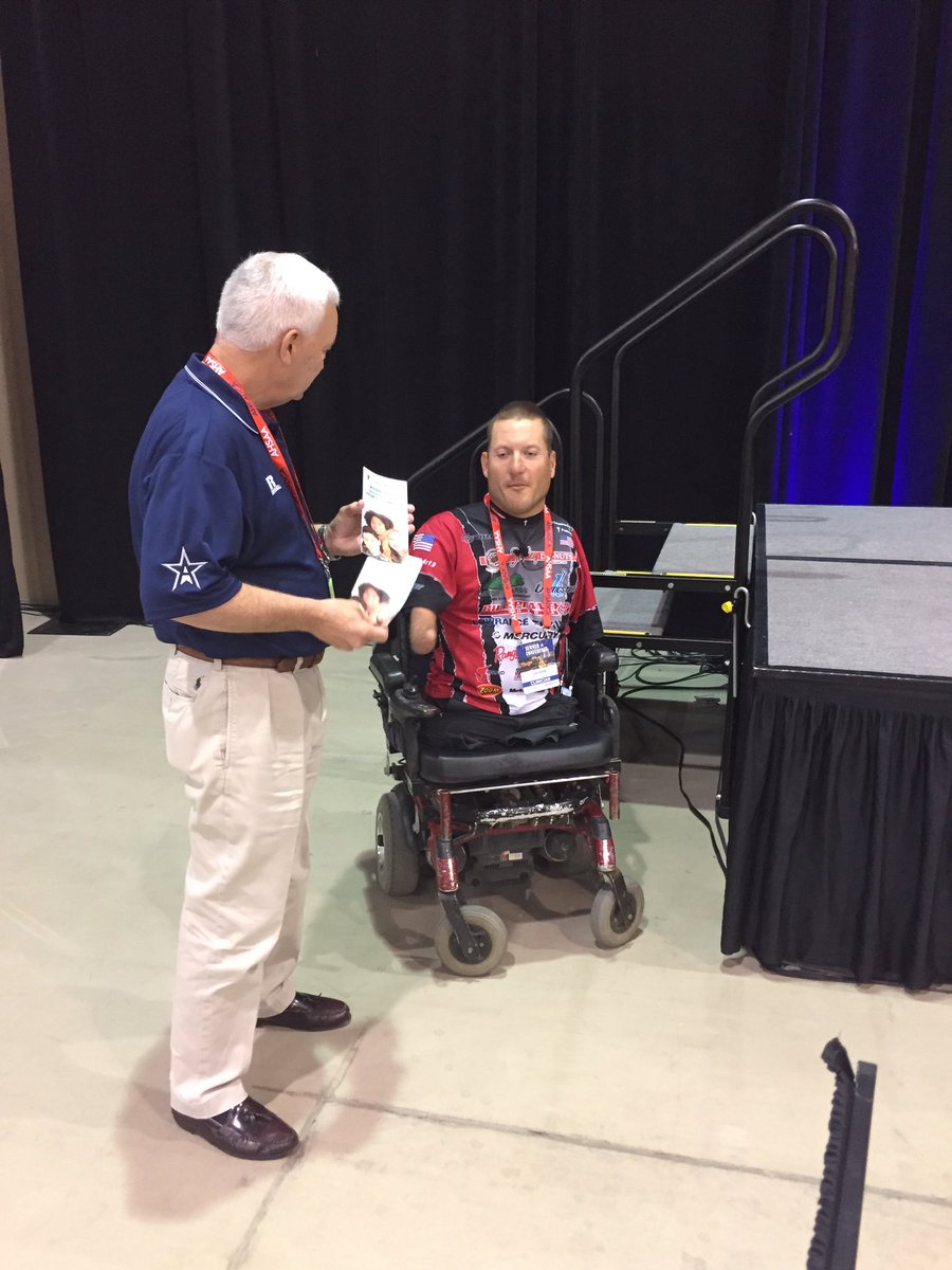 AHSAAnow's tweet photo. Clay Dyer, Professional Bass Fisherman, about to speak on "If I Can You Can!" #2017SC #MyReasonWhy https://t.co/JXNzn3SobE