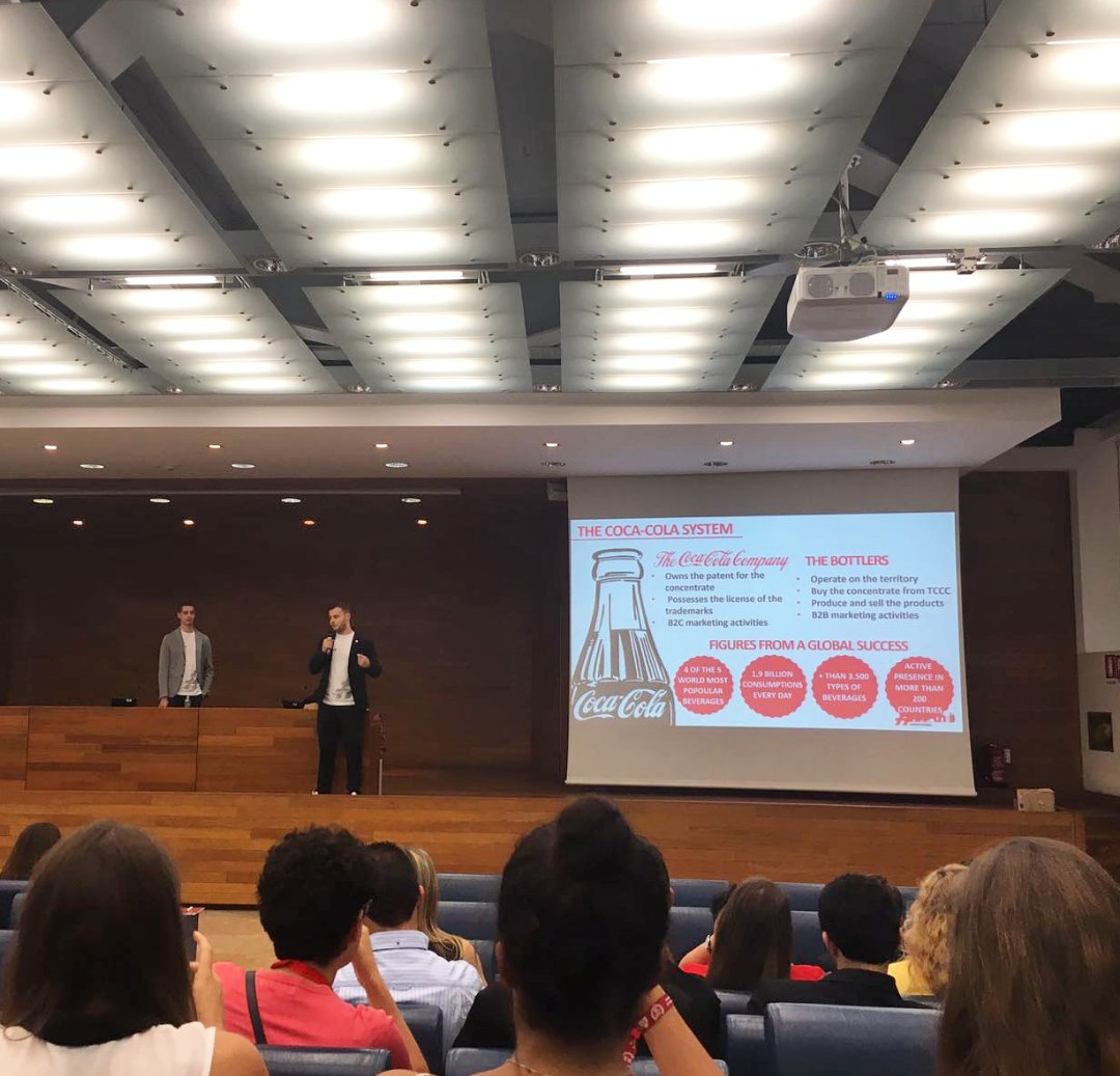 Questo pomeriggio i Junior Entrepreneurs prenderanno parte ad una serie di attività organizzate da Coca-Cola HBC Italia!
#JSC17 #JEstDOIT