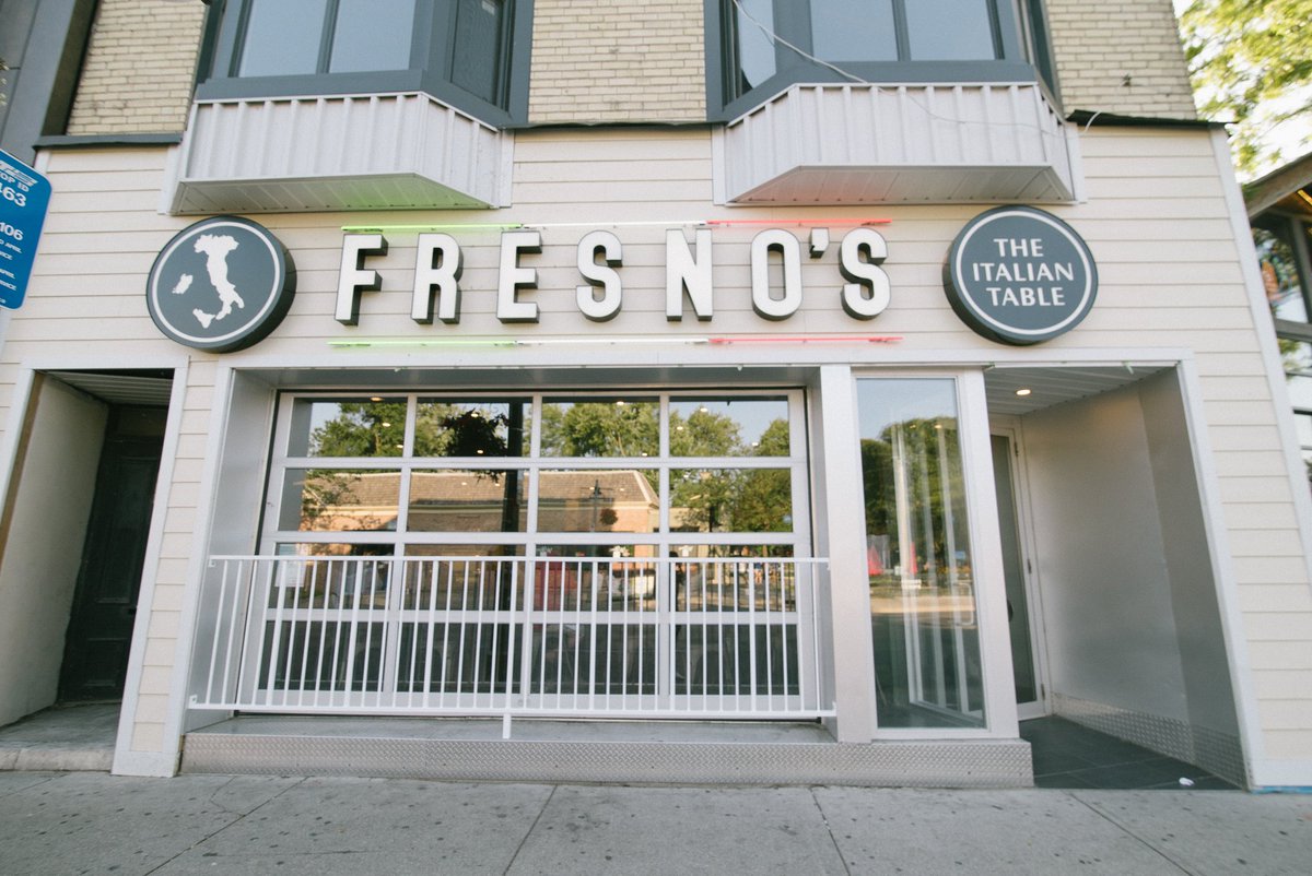 fresnositalian's tweet photo. Hey #LdnOnt — We are on Twitter!!  @Downtown_London RT to spread the news!! 🍅🍝🇮🇹 https://t.co/FFABku3hAJ