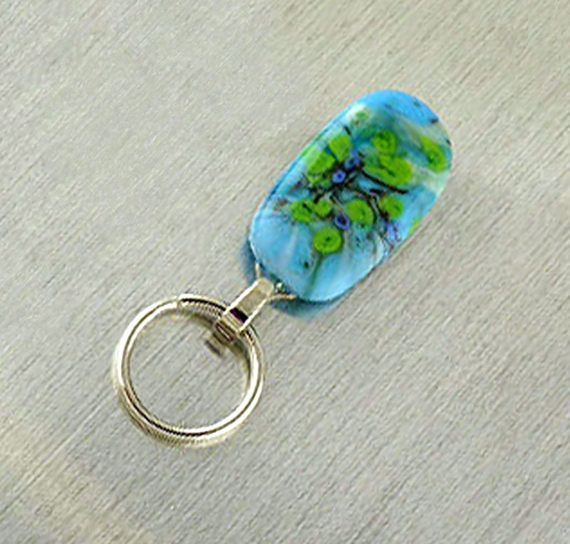 SantaFeKiss's tweet photo. Magnetic ID Holder &amp; Eyeglass Holder Handmade w lampwork glass #eventplanning #officeid
  https://t.co/L49oWZj26L https://t.co/jgqEVLRgcX