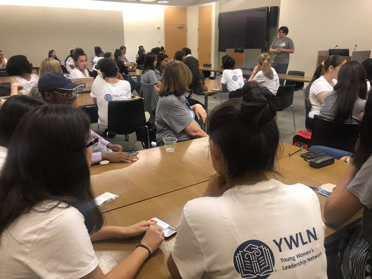 missachavs's tweet image. Our 10th day @GoldmanSachs building the next generation of women on tech #inspiration @YWLN1 #tywlshackathon