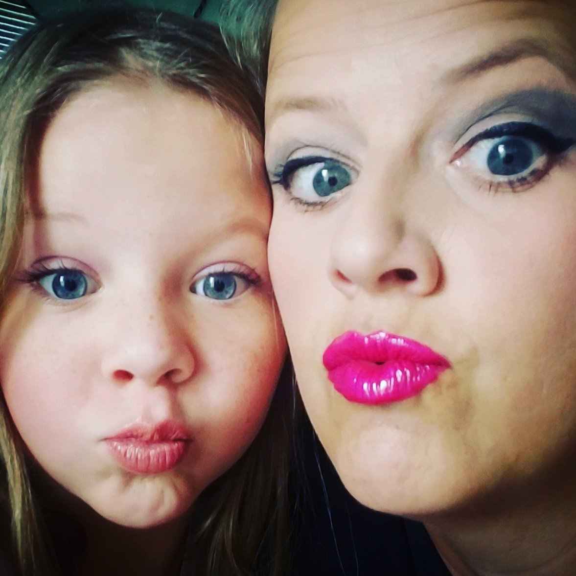LeAnneSmithArti's tweet photo. #lipsense #lipsensedistributor #kissforacauselipsense #senegence #bombshelllipsense https://t.co/dcUflb4u90