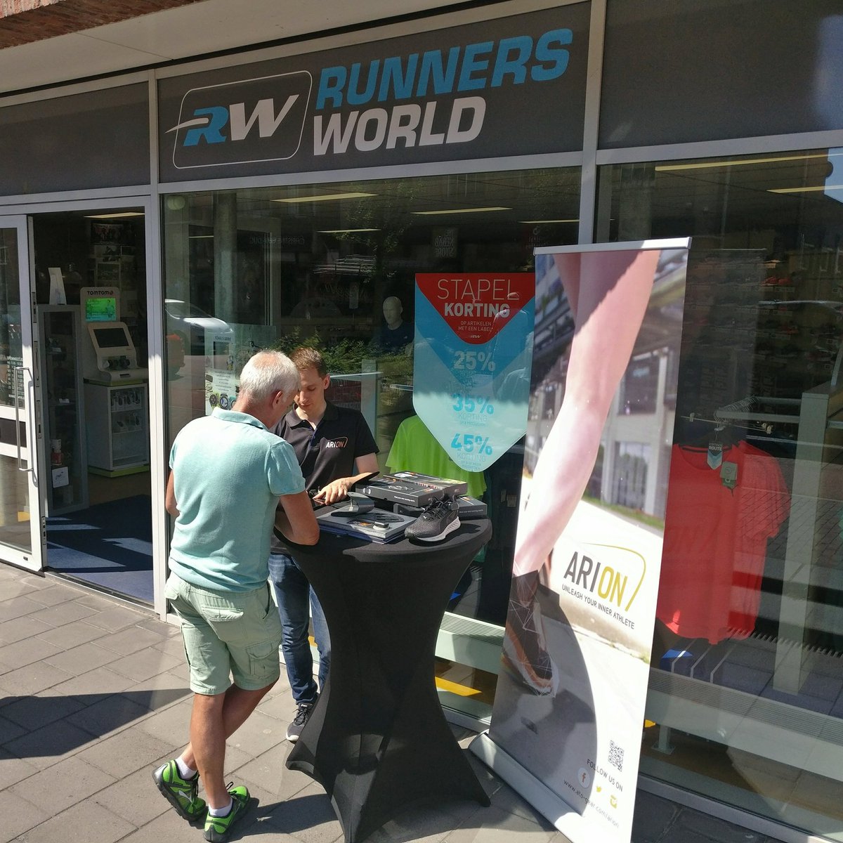 We're at <a href="/RunnersworldEHV/">Runnersworld EHV</a> today to demonstrate how ARION can improve your running technique! 🏃