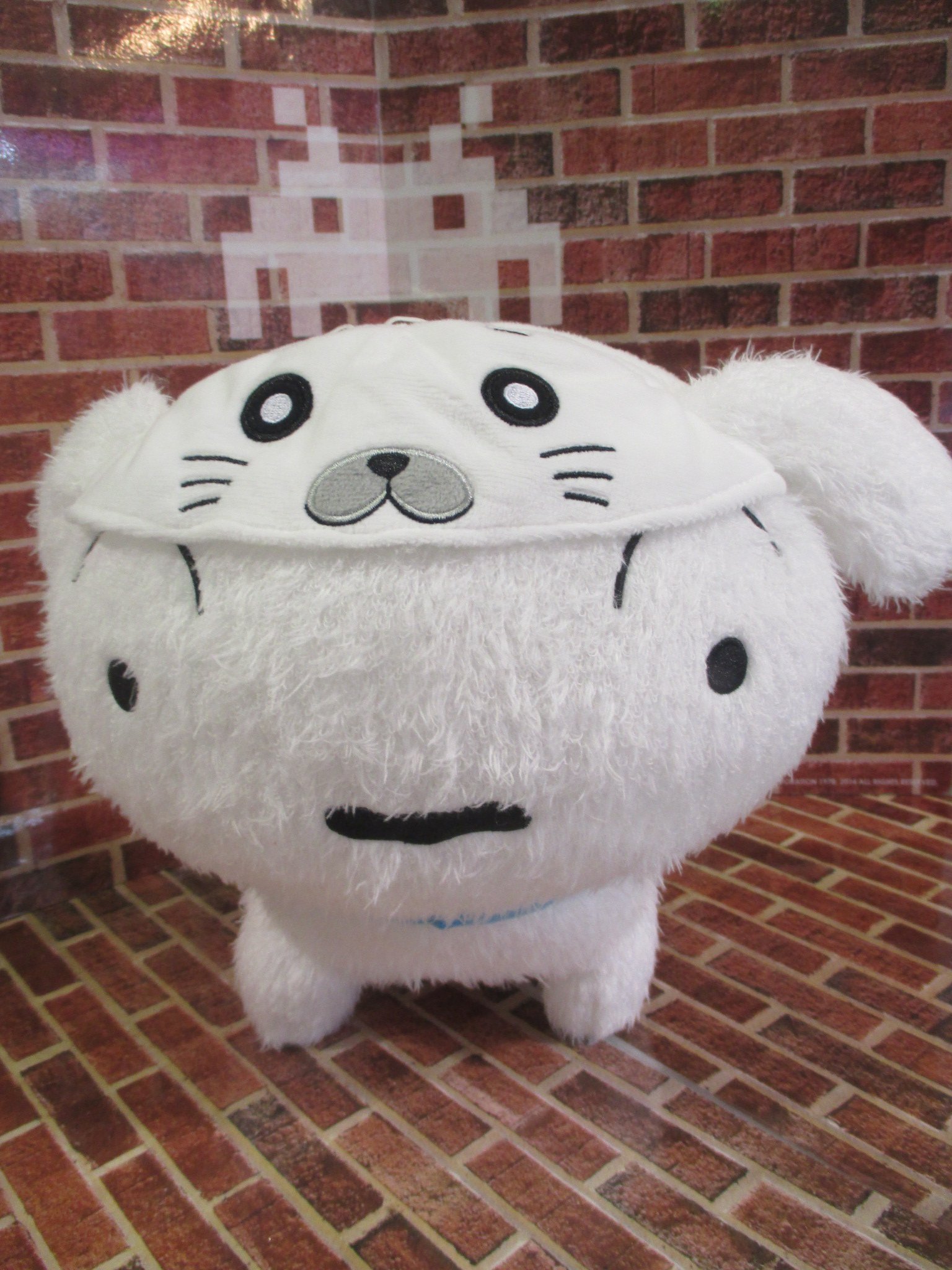 タイトーステーション福岡天神店 くらやみ遊園地open no twitter 1fプライズ 新景品 shirogoma でっかいまねっこぬいぐるみのぬいぐるみ が登場です クレヨンしんちゃん の シロ と 少年アシベ の ゴマちゃん のコラボぬいぐるみです 白ゴマは