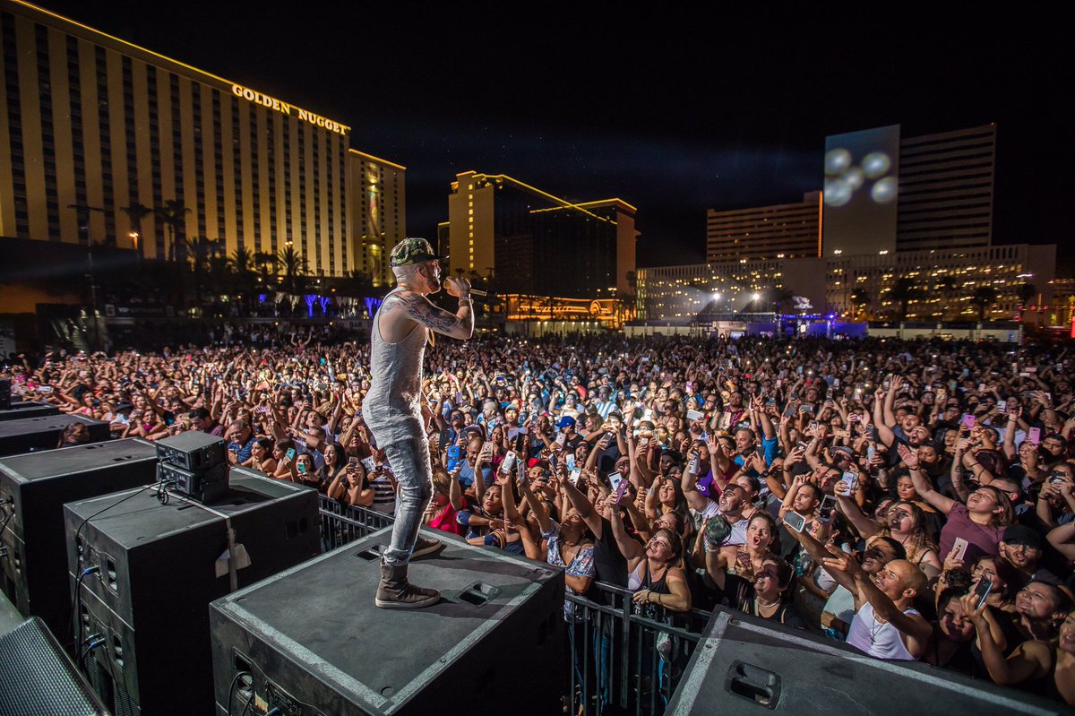 yandeloficial's tweet photo. #LasVegas @MillerLite #EsMillerTime #Yandel #Update #SoyUnDuro https://t.co/ppqY7m258t
