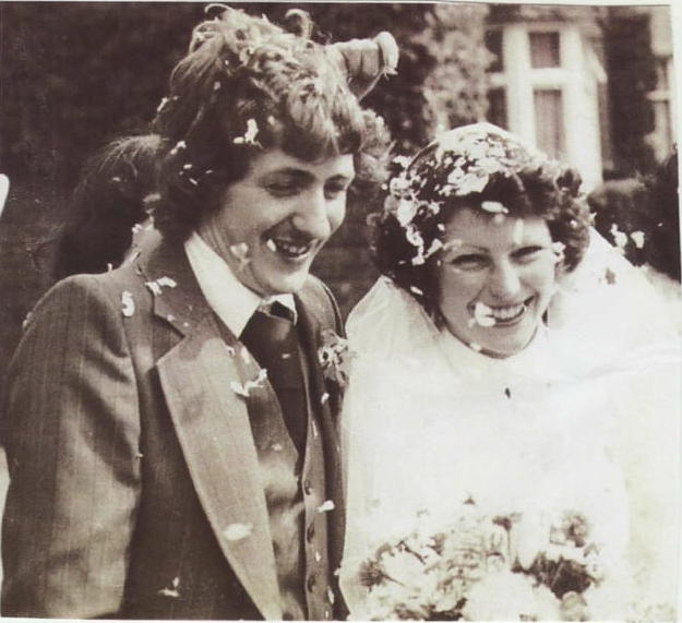 Panelcraft's tweet image. HUGE CONGRATULATIONS to Bob and Dawn Mullins, Directors of Aylesbury Panelcraft and celebrating 40 years of marriage this weekend.