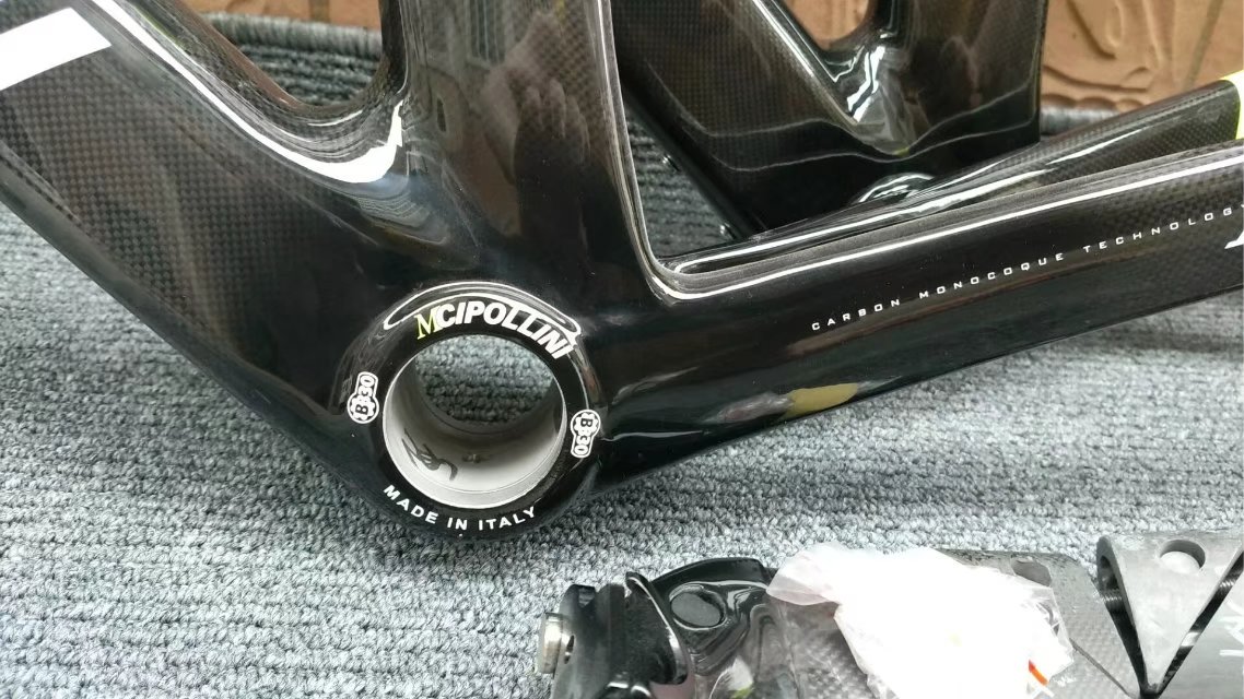Christopher0li's tweet photo. I 'd like to share more picture of the products. Painting details is perfect. Any painting can be done according to your imagination. https://t.co/VrDrg0Mhb1