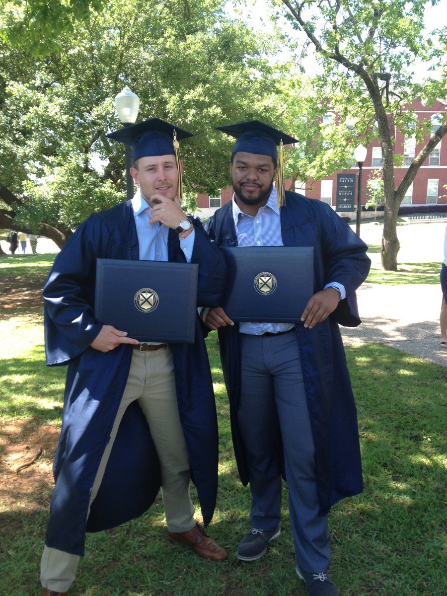 CoachTylerScott's tweet photo. Happy birthday to my boy @CameronPeters02 #JordanYear https://t.co/Zwtyb0L7uD