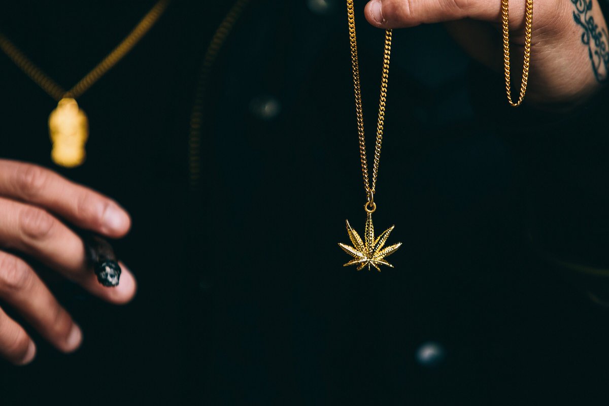 FadaviAndCo's tweet photo. 🌿https://t.co/YsW08wXAEF ⛓ https://t.co/OnCtQx2jEA