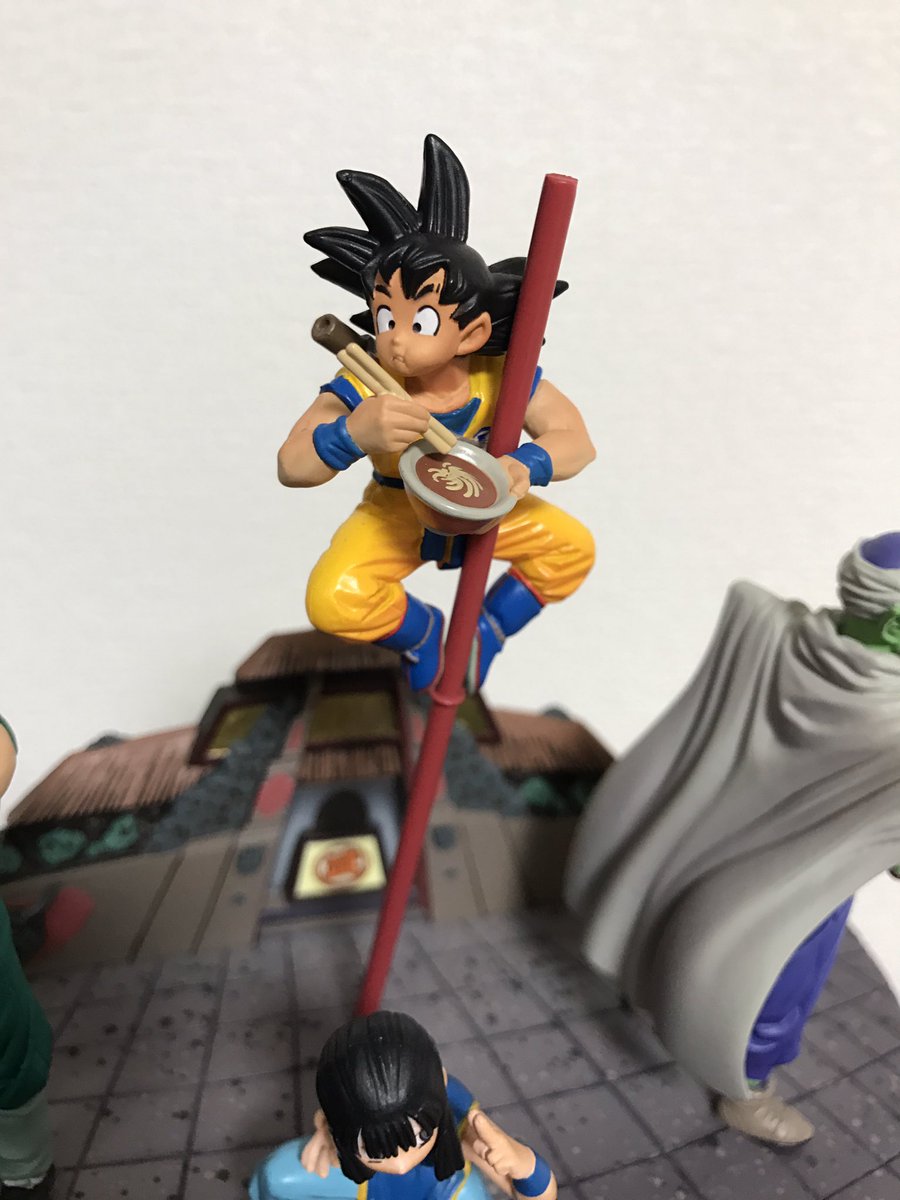 ともふみwatanabox A Twitter 本日のフィギュア ドラゴンボールdvd特典ジオラマフィギュア 背景に紙が付きますが 外してます 食事中のフィギュアってなかなかないし可愛いです W