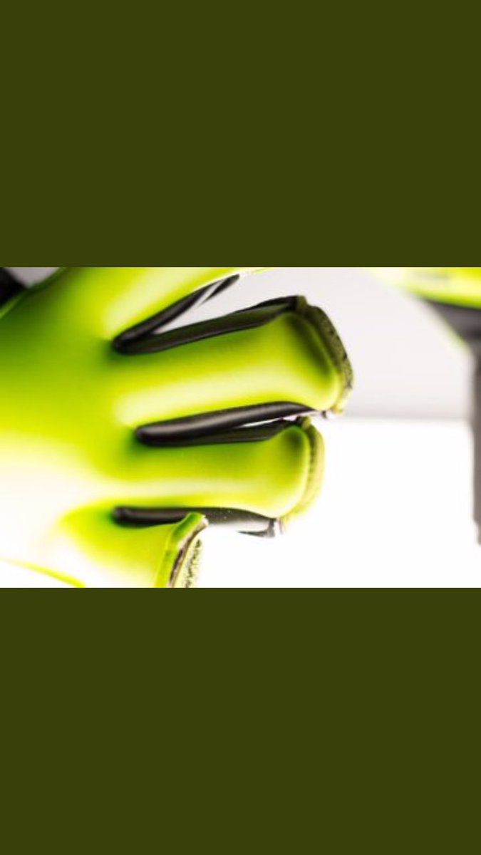 CPglovesGAL's tweet photo. ✅Corte híbrido 
✅Punch 
✅Cierre de doble anclaje con cinta elástica. 

Así es lo nuevo de @glovesCPerello:

#CRONOS https://t.co/9dUEYYdcpy