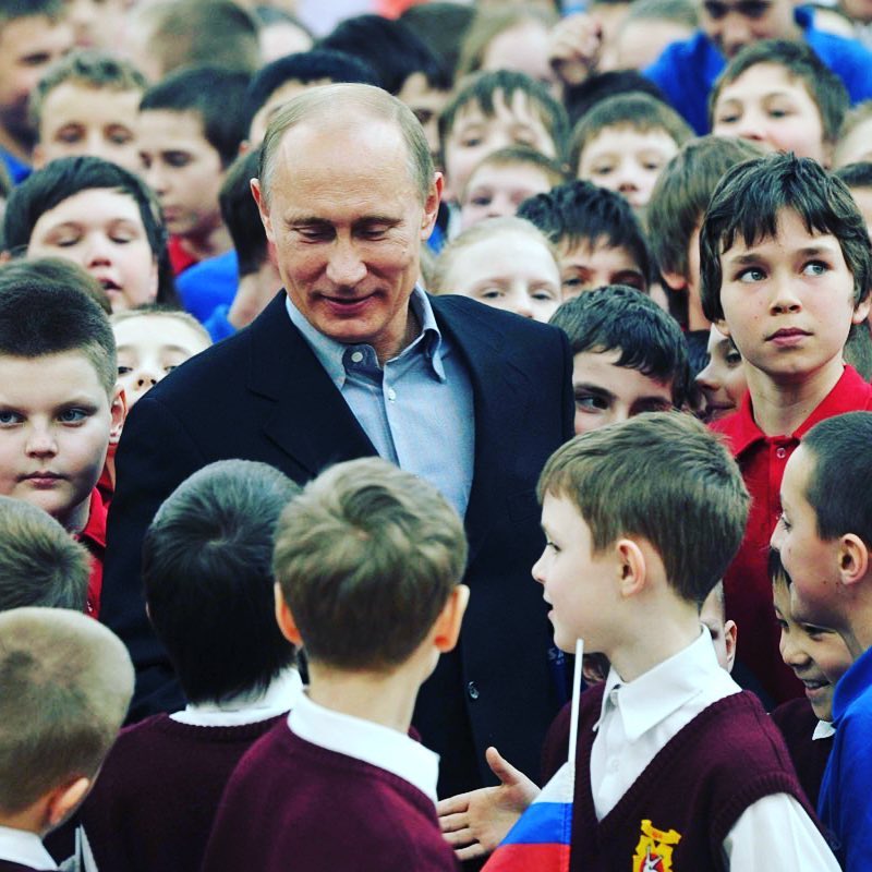 youtube.com/watch?v=Znhkkb… Прямая трансляция с Путиным, не один президент не общался с детьми так, как он. #Путин #НедетскийРазговор