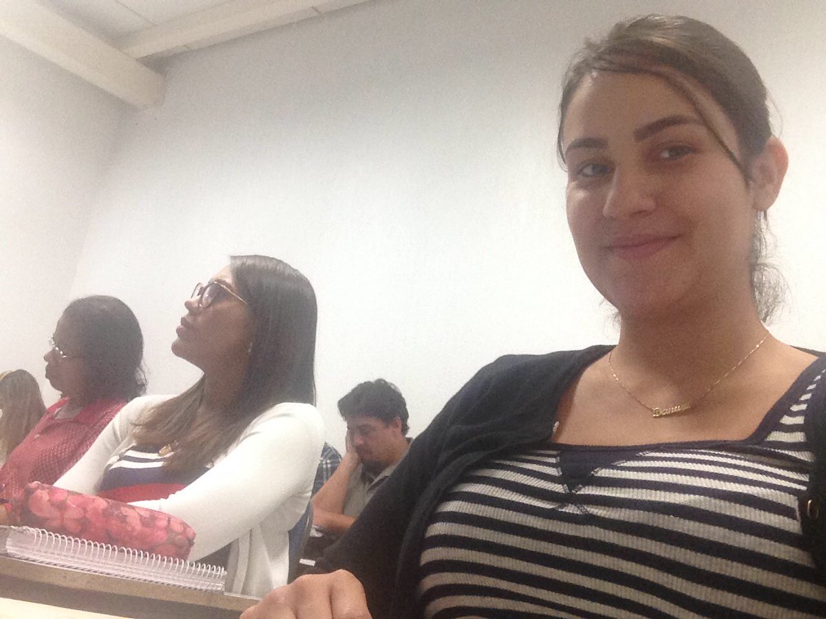 DanuziaMC's tweet photo. @PortalLFG #Diadlfg  na caixa tem o vade mecum trabalhista. https://t.co/UMXDYdP9ep