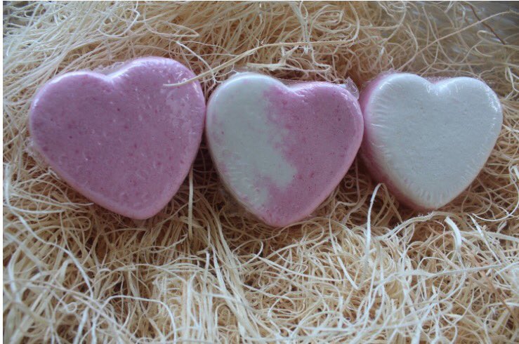 ToileandBubble's tweet photo. Perfect bath bomb for summer! Strawberries and cream😍 #handcrafted #bathbombs #strawberry #bubblebath #HappyFriday #ToileandBubble https://t.co/bDtTsY7jah