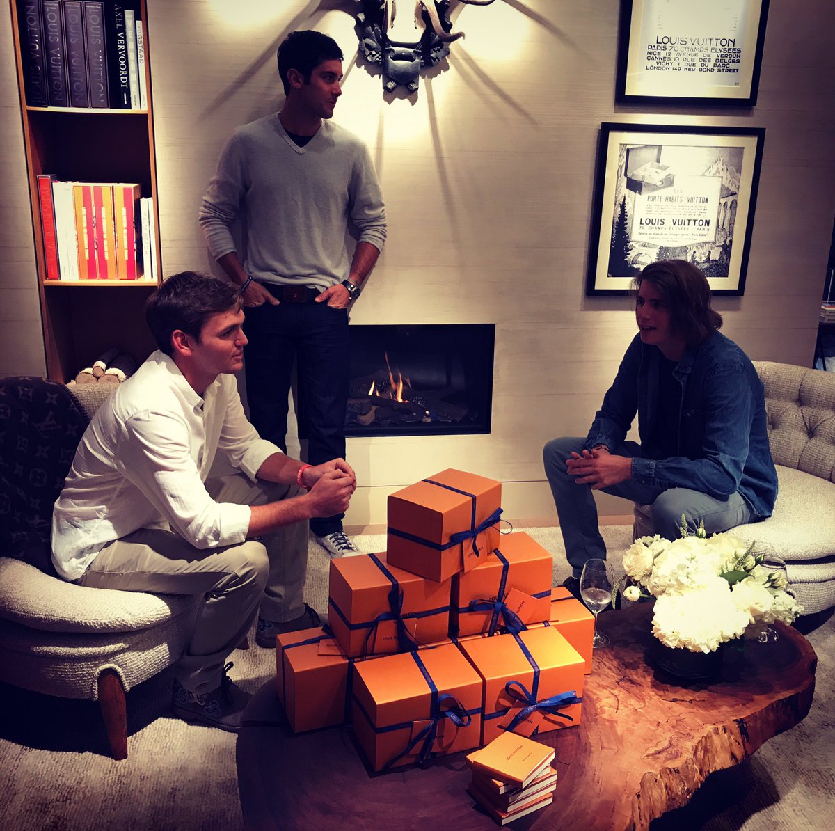 melissaganzi's tweet photo. A great night @LouisVuitton_US #aspen launch 🚀 of the new #LV watch ⌚️ #trophies @PoloinAspen #AVPC https://t.co/vTmN6Q9Ls6