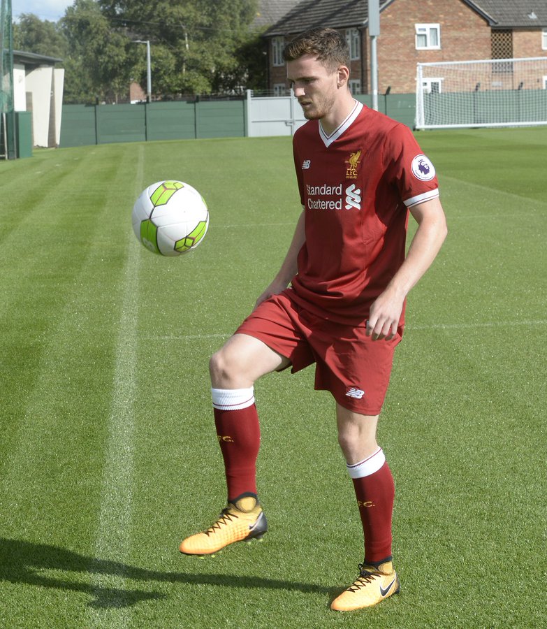 Andrew Robertson Liveerpool'a Transfer Olduğu Dönemde Basın Önünde