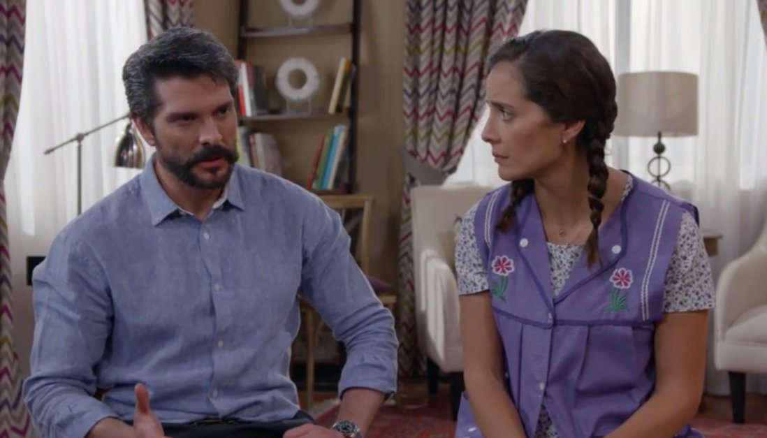 MarceCordobaFc's tweet photo. Andrea le pide su dinero a Julio. #EnamorandomeDeRamon #Capitulo108 https://t.co/xw8mgqt1Av