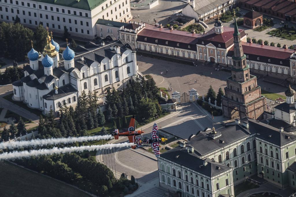 The Red Bull #AirRace is going to make its debut in Russia! Learn more about the host city, #Kazan > video for media win.gs/2ugEFap