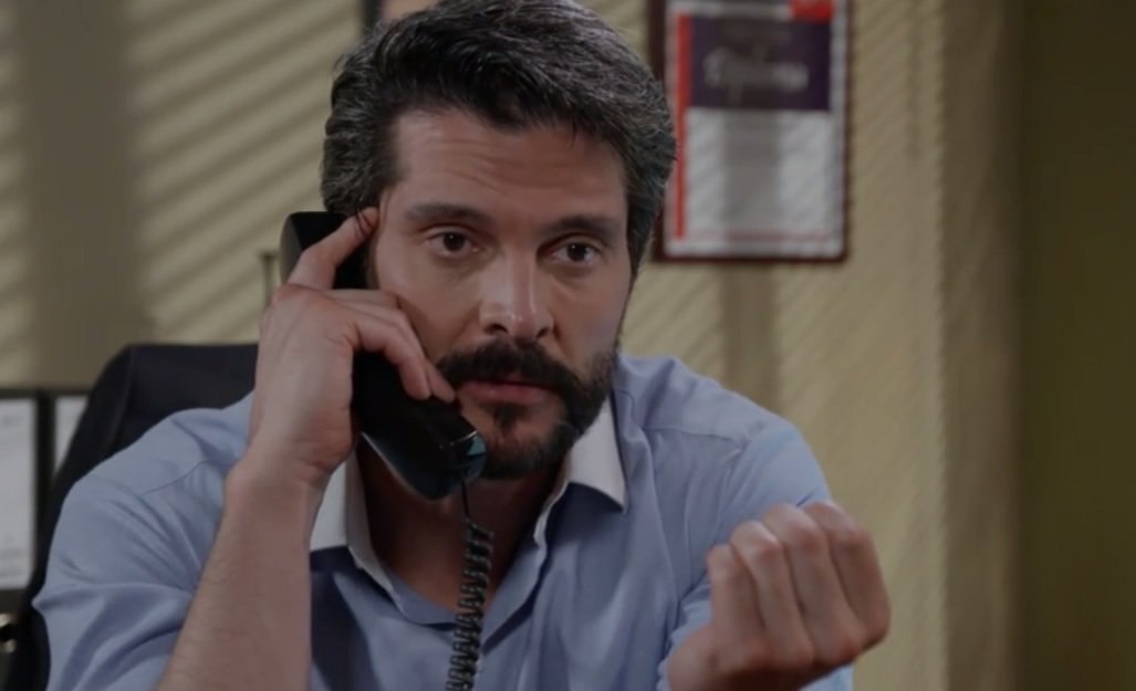 MarceCordobaFc's tweet photo. Noé le pide a Julio que cumpla con la deuda que tiene. #EnamorandomeDeRamon #Capitulo108 https://t.co/JPGCsR2v9p