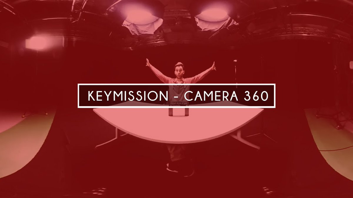 WaRTeK's tweet photo. TOUR DU STUDIO EN 360º + CONCOURS ! 
https://t.co/WGZN9KJNyU https://t.co/9M9mENH8bm