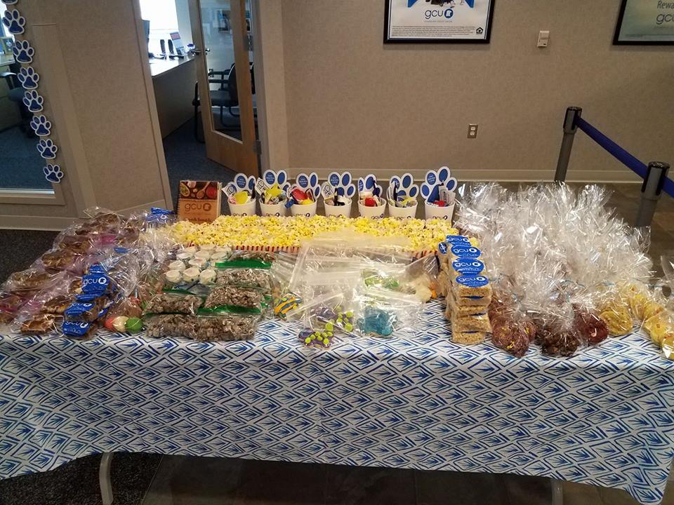 GuardianCU's tweet photo. Guardian Credit Union in Oak Creek has a bake sale with all proceeds going towards MADACC. Stop on in! #GuardianCU #MADACC #sweetsforacause https://t.co/c2mP6hTQAZ