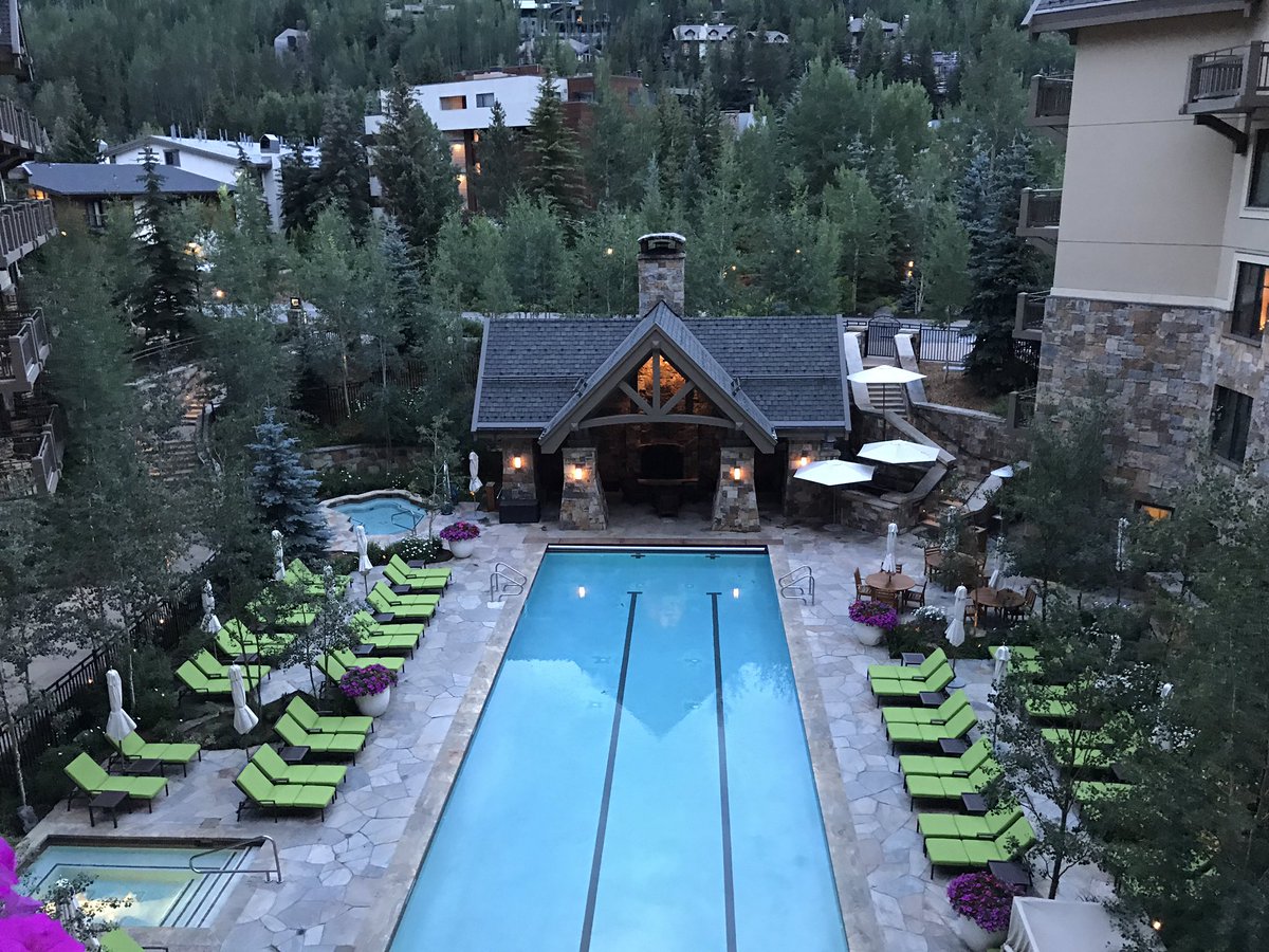 dm12osu's tweet photo. Now this is what I call a swimming pool! @FSVail @aaronrausch #summerinvail https://t.co/JPDSPOsN12