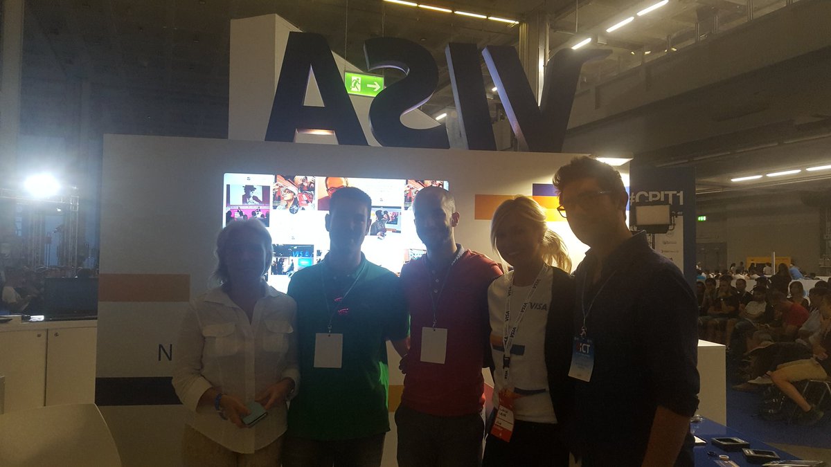 froldisi's tweet photo. Al nostro stand! @Visa_IT @campuspartyIT  #cpit1 #visacp https://t.co/d6ppWYtC4D