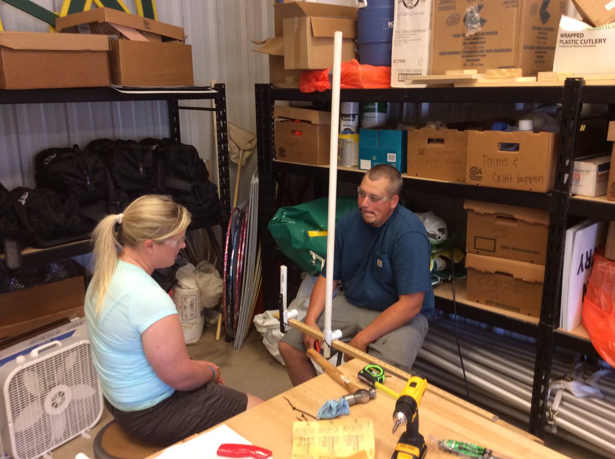 meyermar51's tweet photo. Planter design competition is heating up at ATUCASE17. Who will sell their design to the company? @case4learning @ATUAgri @drrbowen https://t.co/W11p4YJAkn