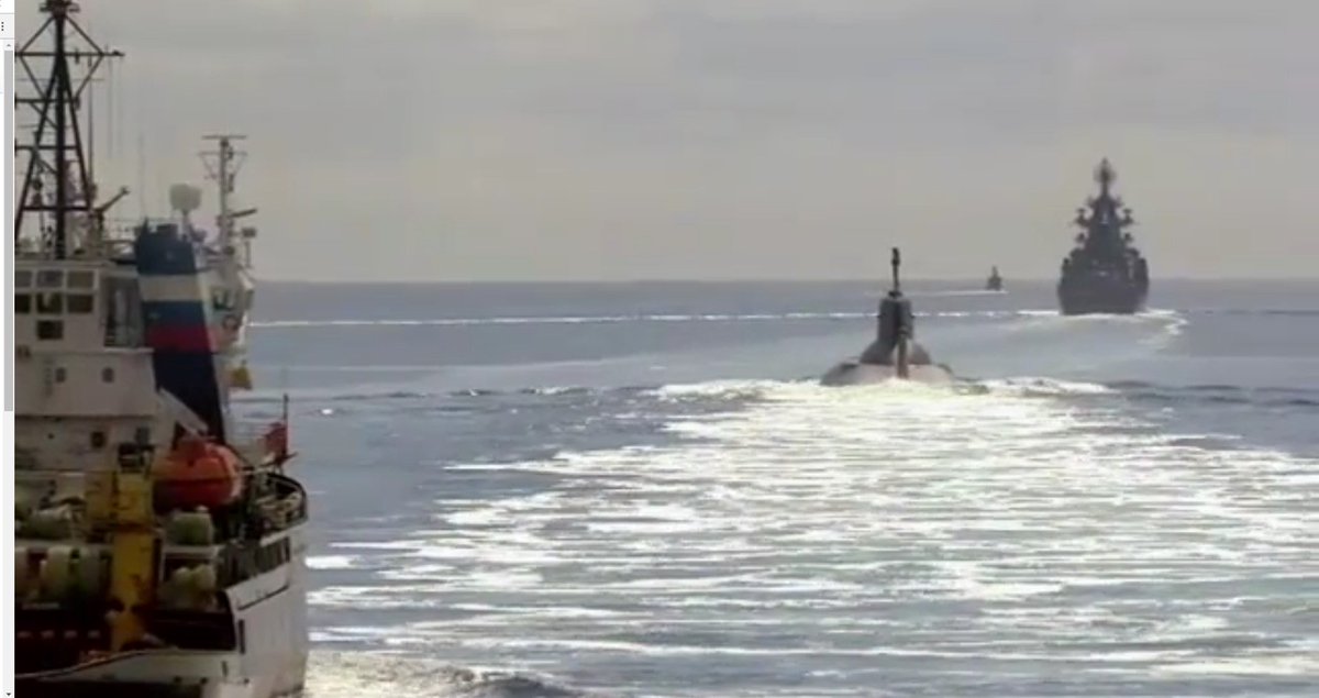 Imagery of #Russia Typhoon class SSBN 'Dmitriy Donskoy" navigating through Danish straits from #Denmark TV nyheder.tv2.dk/samfund/2017-0…