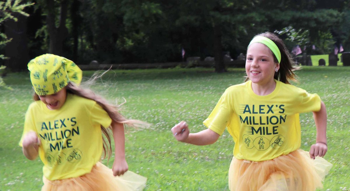 AlexsLemonade's tweet photo. Alex’s Million Mile is the largest #ChildhoodCancer Awareness Challenge in September!🍋 Register at https://t.co/EePbCWq8Lt https://t.co/pGOwul45aU