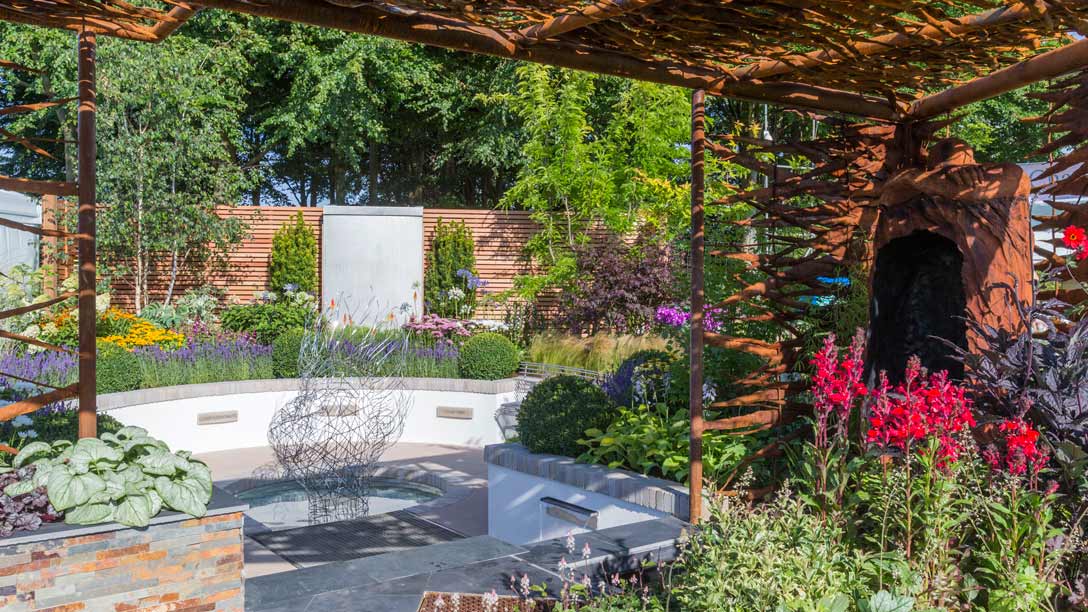 CrohnsColitisUK's tweet photo. BREAKING NEWS: The #CrohnsGarden wins #RHSTatton People's Choice Award! Thank you to everyone who voted ๐ https://t.co/PFWhXtMKW4 https://t.co/nXQpdbxzdM