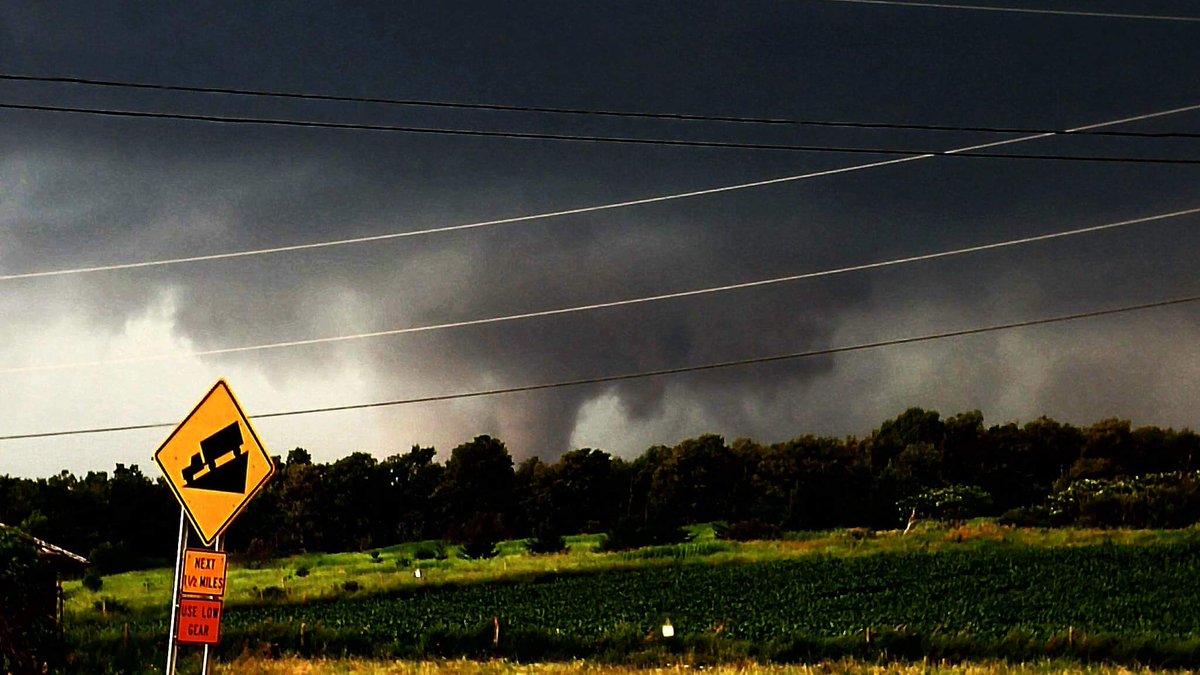 corey_tober's tweet photo. @NWSBUFFALO took this photo while out chasing between jasper and Greenwood yesterday....already tweeted to Binghamton https://t.co/dM8nmnKxVI