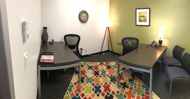 RegusOmaha's tweet photo. Stunning 2 Person Office @DtOmaha #regus Location!!  Call 402.507.5003 today!  #oldmarket #SmallBiz #flexibleworking #Entrepreneur https://t.co/bRAvgkGAsX