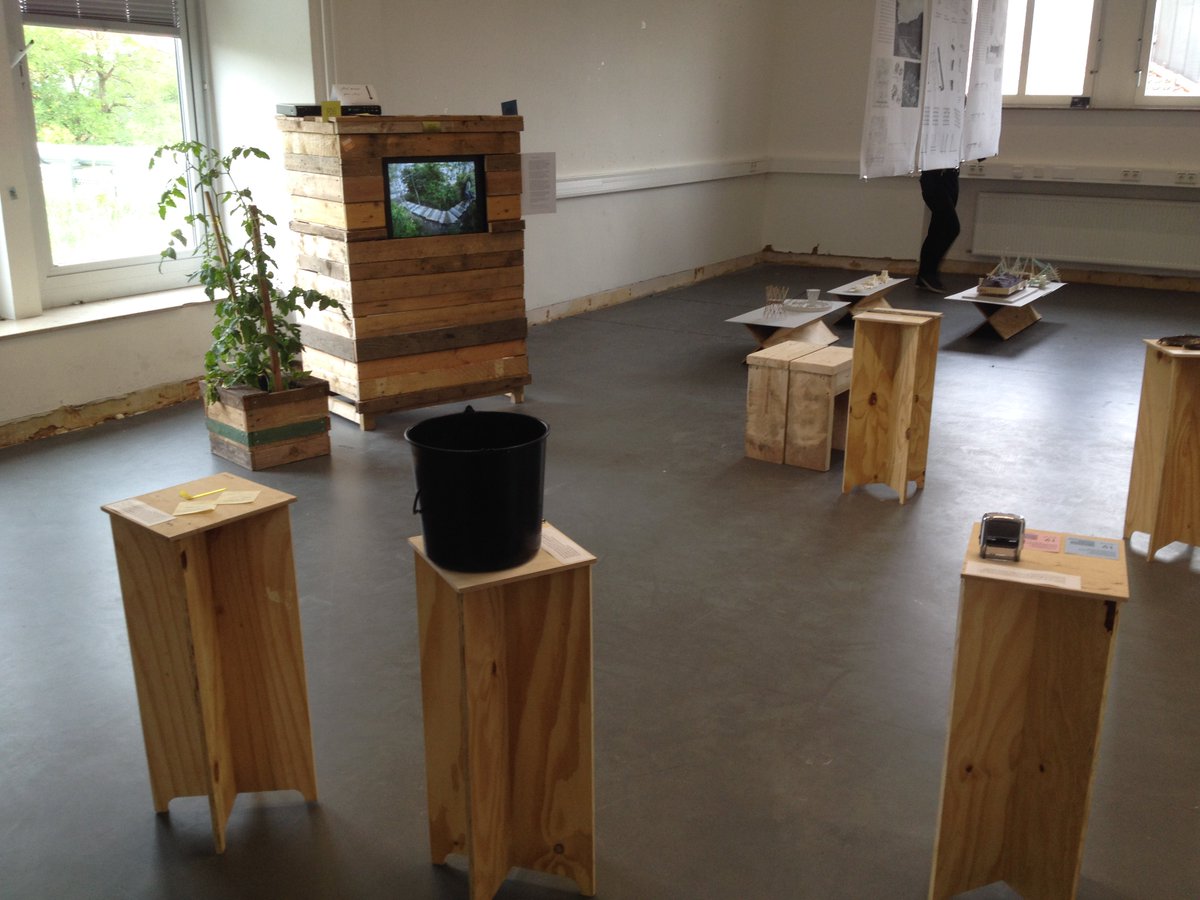 florian_otto_'s tweet photo. abschlussfeier #sandershaus #kassel experimentell partizipative #projektwerkstatt #rundgang #landschaftsaesthetik @unikassel #prozessdesign https://t.co/TSXXN2effE