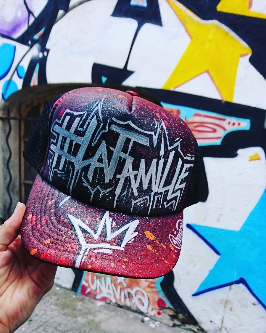 LaFamille06's tweet photo. Un grand merci a menace l'artiste 💪🔥
#LaFamille #menace #art #graff #custom #customart #capcustom #painting #faitmain #streetart #artlife https://t.co/zIpIpSzmiE