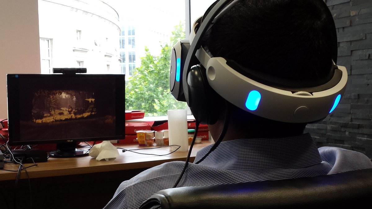 Pomegranatecons's tweet photo. Our Director @AMPomegranate putting his #gaming skills to the test trying @TheLostBearGame from our clients @OddBugStudio #psvr #PS4 #VR https://t.co/eWFd7STnwP