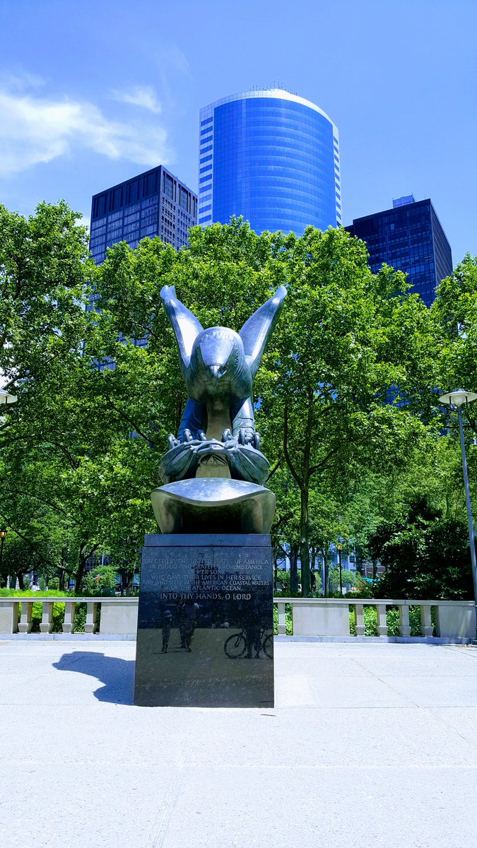 RoseleneDolce's tweet photo. #EastCoastMemorial #BatteryPark @NYC @NYCDailyPics #eagle #nycbuildings #GoogleEffects #photography #bluesky #trees #500pxrtg #NewYork #NYC https://t.co/1hxYsCNqyF
