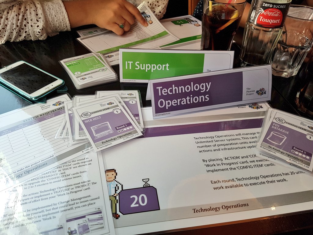 EaGuerch's tweet photo. Le test du #PhoenixGame commence ... on a une intruse parmi les coachs .... #AXAGuildeAgileUX https://t.co/UswFoOcFeJ