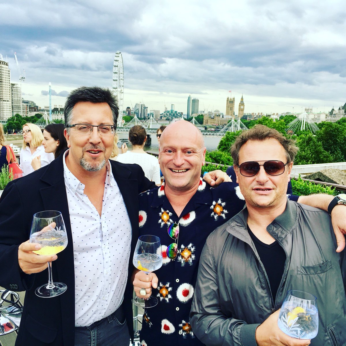 untoldrichs's tweet photo. #GinMare best gin in town trending at #medrooftops. Mango+black pepper+1724 tonic + skyline @caskforit @NeilStuke https://t.co/zedtL2aTtf