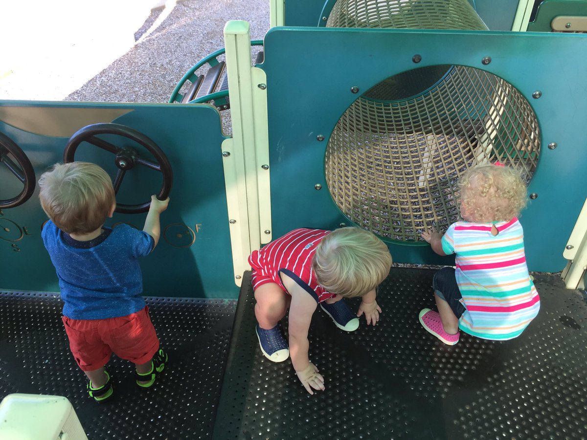 MrsMize2nd's tweet photo. Park with LBE family #lbedogdays @Longbranch_Elem #MISDProud https://t.co/a2plbykTZ9