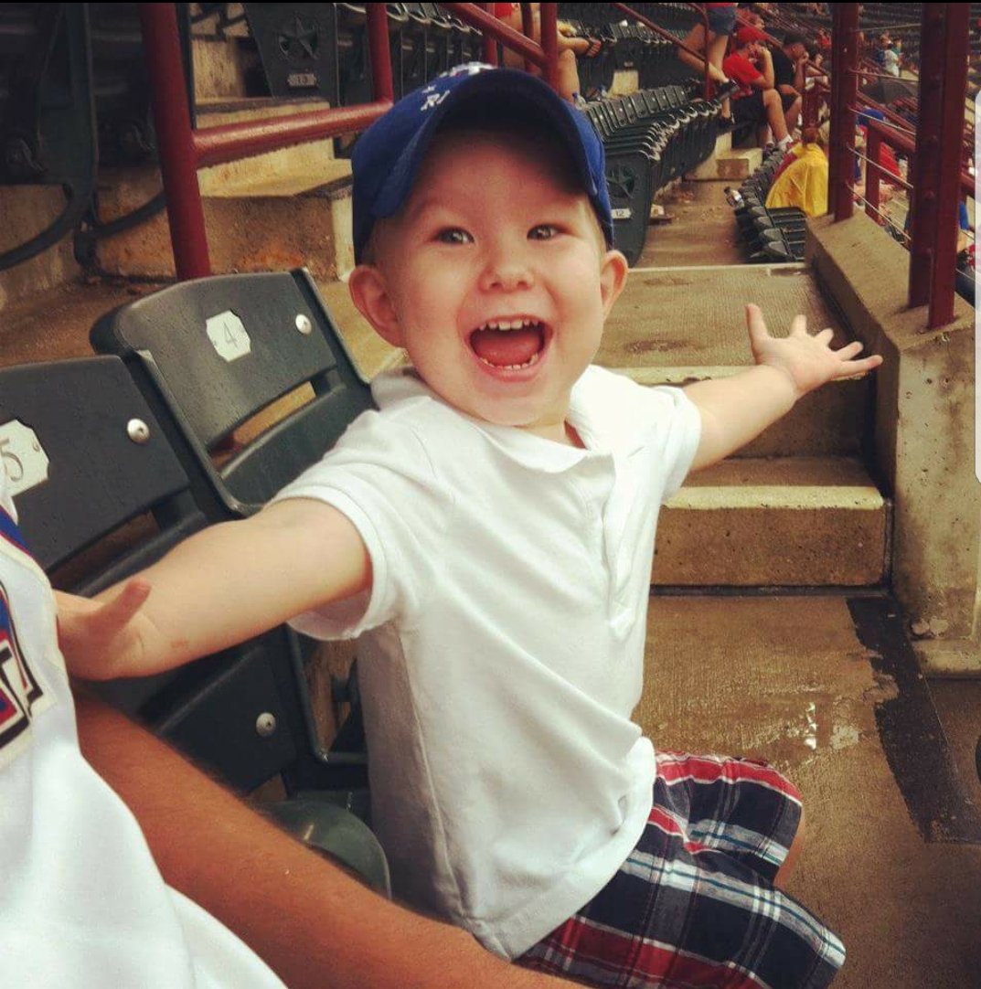 ImaTexican8's tweet photo. @Rangers My son's first Rangers game back in Aug. 2012! #RangersFlashback https://t.co/Gp2SvmJIxz