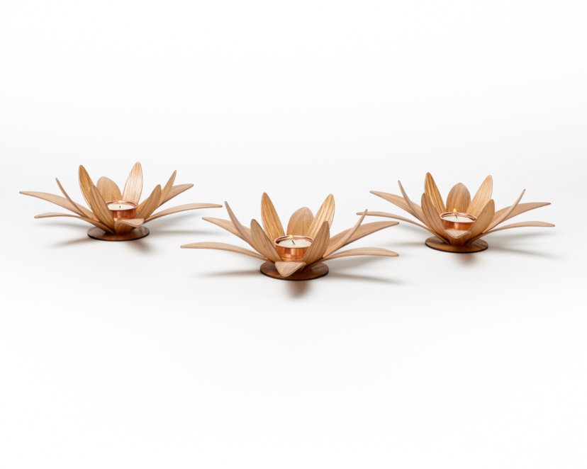 MrsMcDwrites's tweet photo. Beautiful blooms in wood on show @tatton_park @The_RHS Visit the stand of #MacMasterDesign @MacMasterDesign #tealights #lighting https://t.co/iWw12345ZR