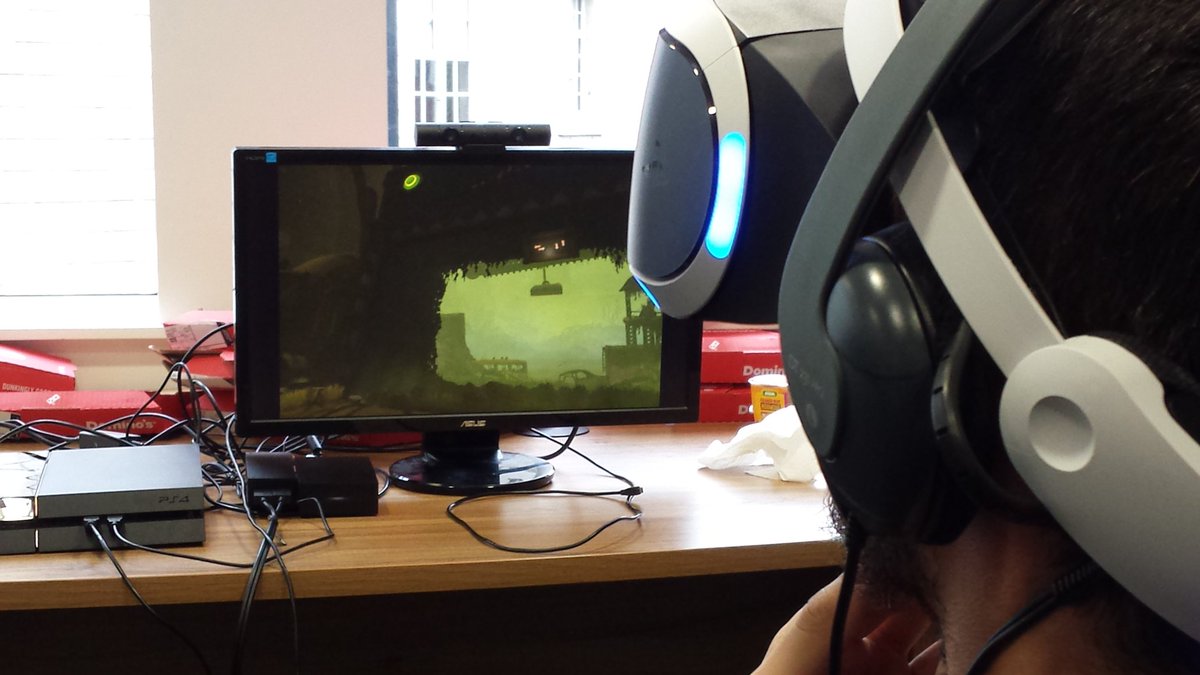 Pomegranatecons's tweet photo. @DannyT_96 &amp; @sv21up joining in the @TheLostBearGame #playtest with our friends from @OddBugStudio #psvr #PS4 #VR #indiedev #gamedev https://t.co/9iOXoWJYsF