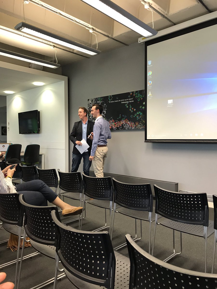 Sarah Khan tweet media